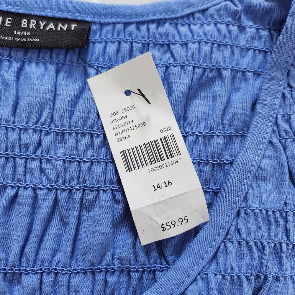 Lane Bryant Size 14/16 Blue Smocked Women's Top - Picture 7 of 12